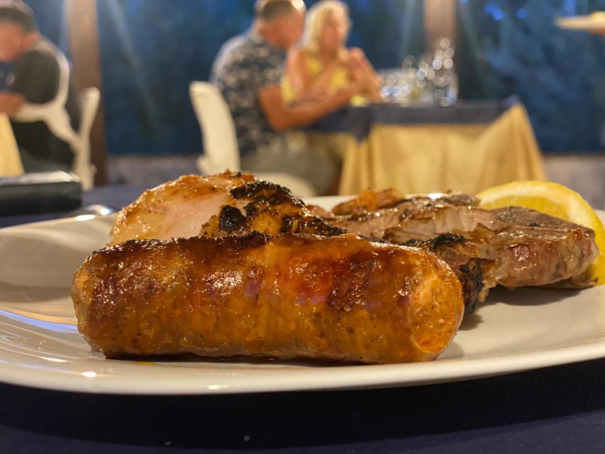 Hotel Lo Smeraldo Roccavivara Luaran gambar